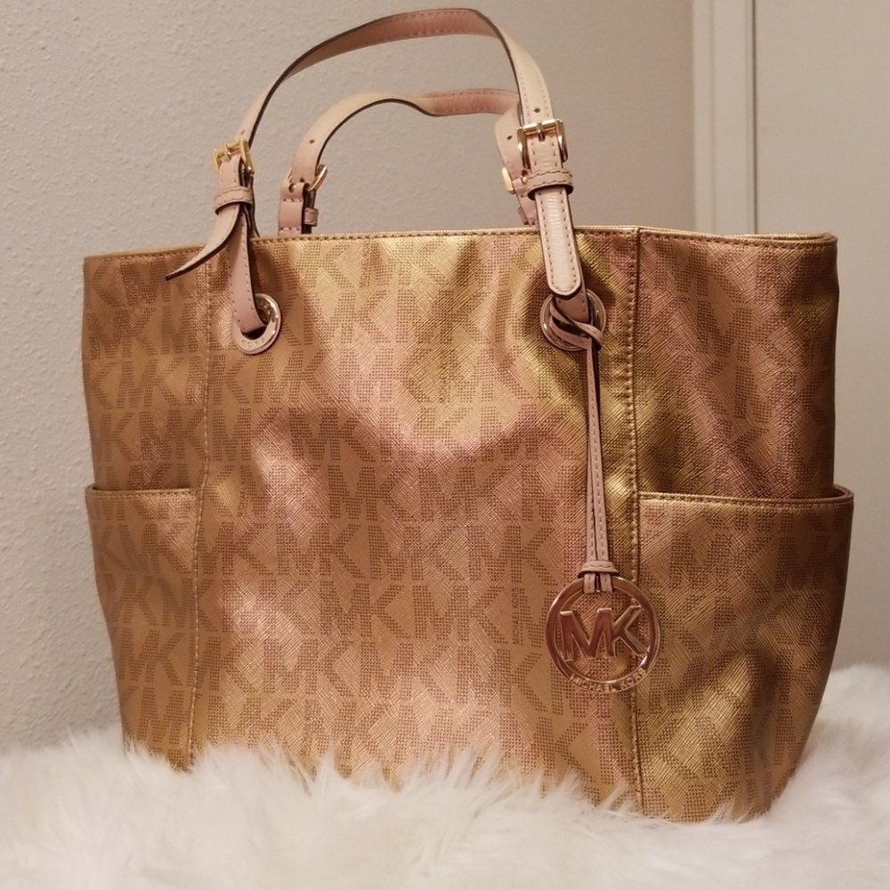 Michael Kors Jet Set leather tote